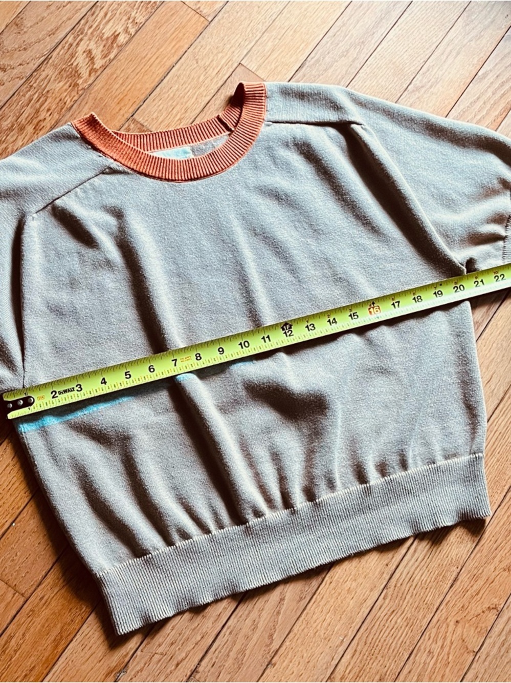 The Endery camel colored Ruben top, size M/L - Picture 3 of 7